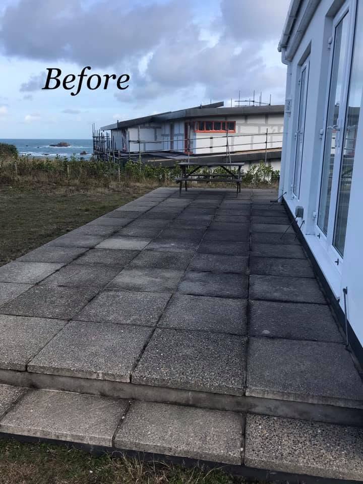 Before: House soft wash, Castel
